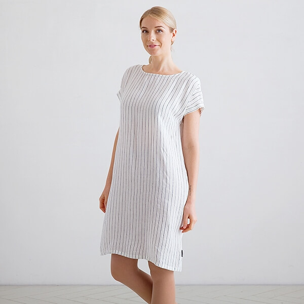 Présentation de votre nouvelle robe en lin préférée Présentation de votre nouvelle robe en lin préférée