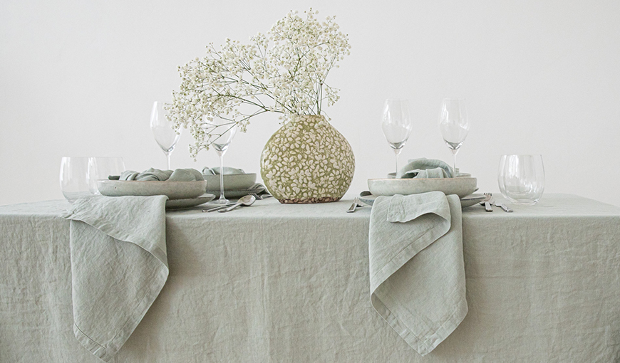 Sea-foam-table-linen